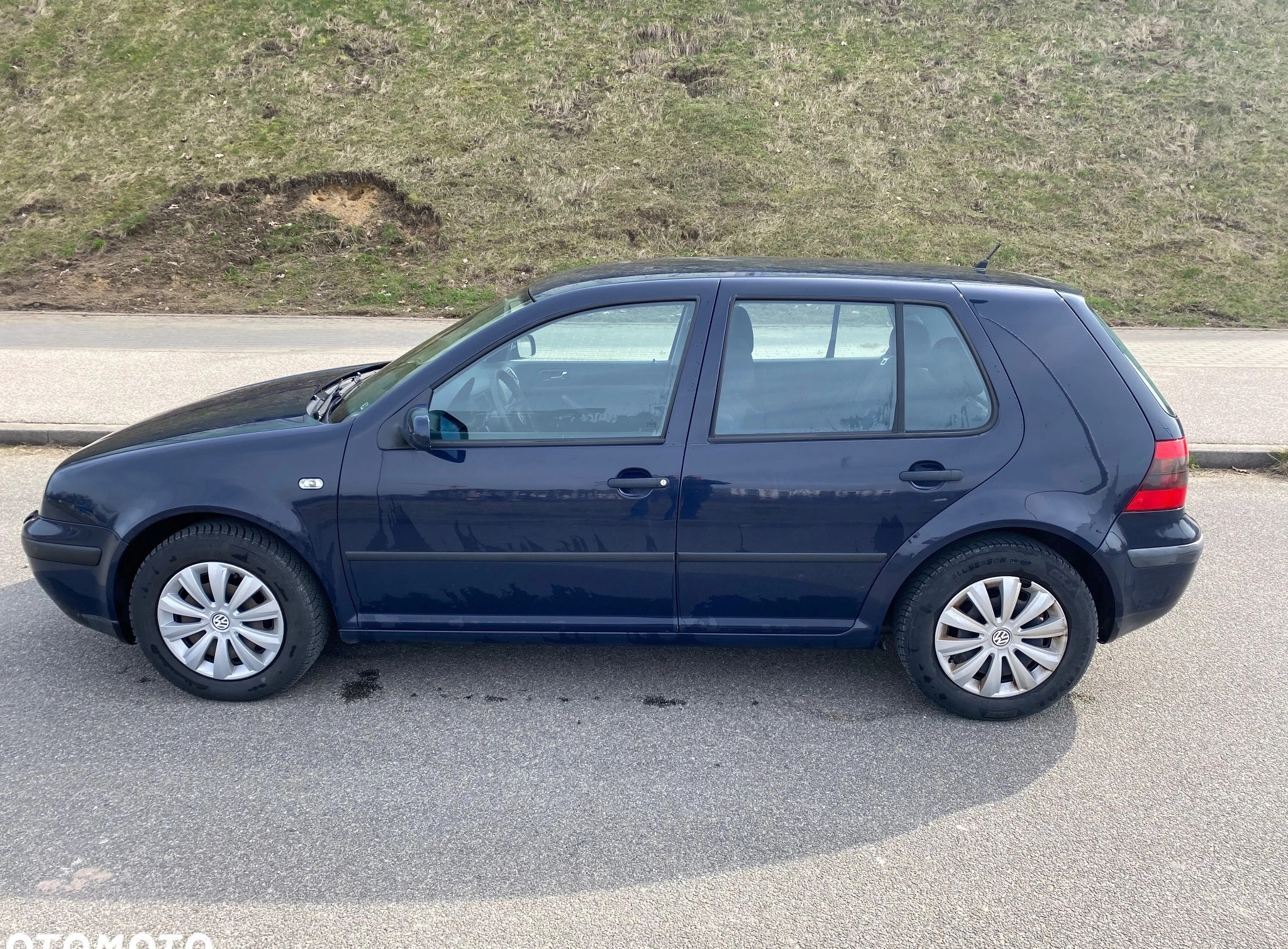 Volkswagen Golf cena 4900 przebieg: 237000, rok produkcji 2002 z Warszawa małe 56